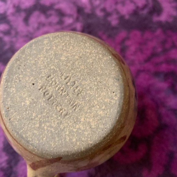 LITTLE MOUNTAIN POTTERY CLAY HAND THROWN MUG - Picture 5 of 6